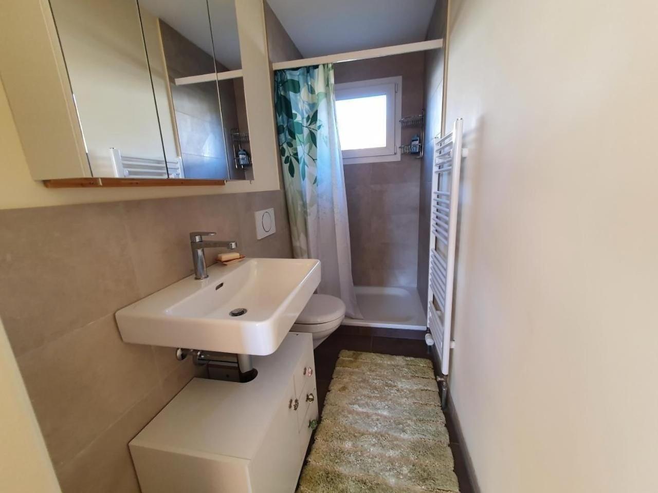 Ferienwohnung In Der Gartenstadt, Liebefeld Bern Bagian luar foto